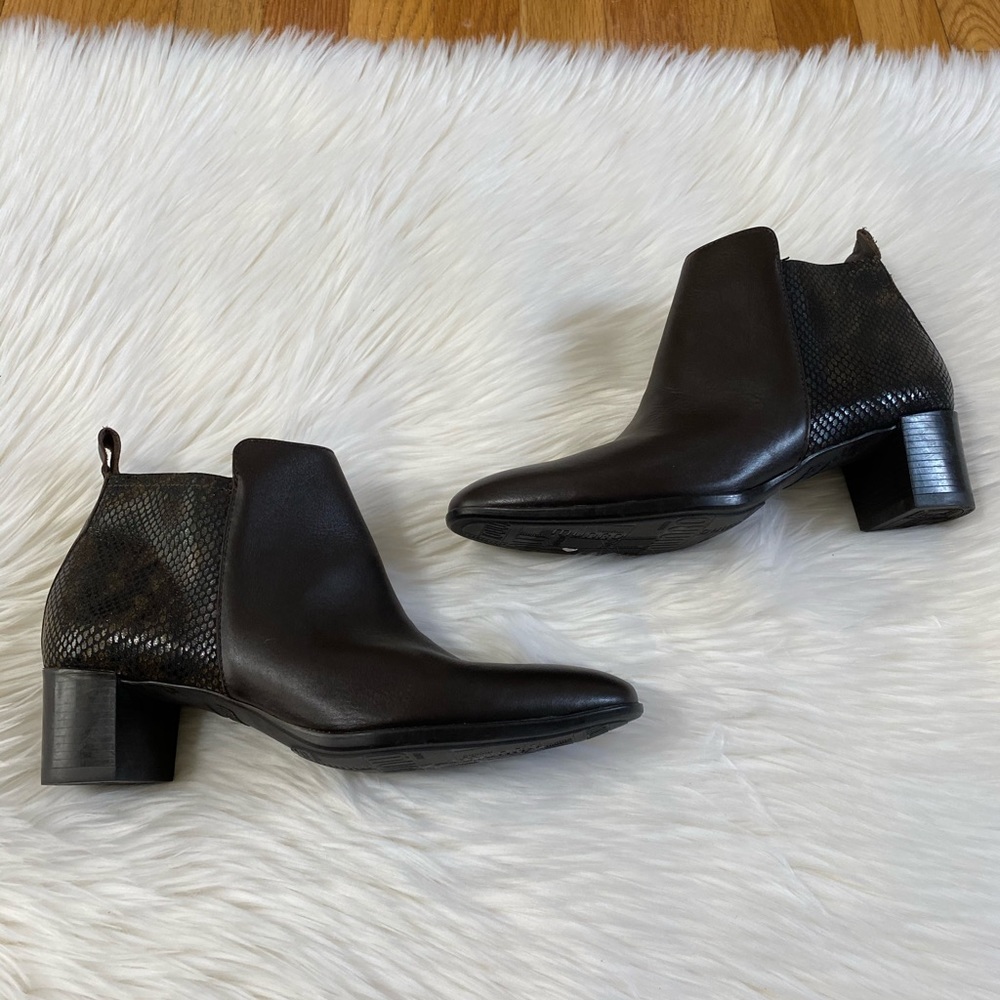 Munro Two Tone Texture Alex Ankle Boots